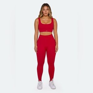 SET ACTIVE: Sculptflex set in red